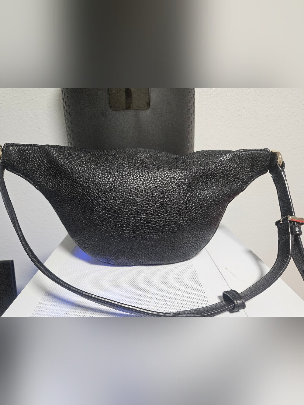 kate spade black pebbled leather crossbody belt bag with gold hardware - Picture 4 of 10